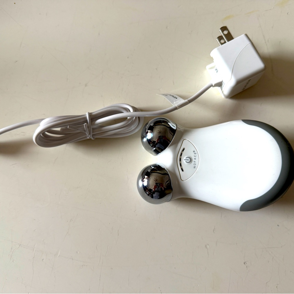 Nuface Mini Facial Toning Device with Charger
